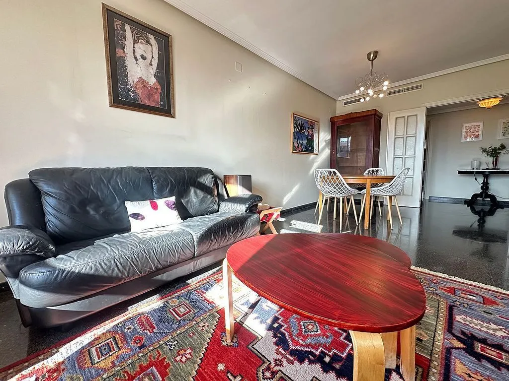 Séjour - Furnished Flat with Balcony in Mestalla