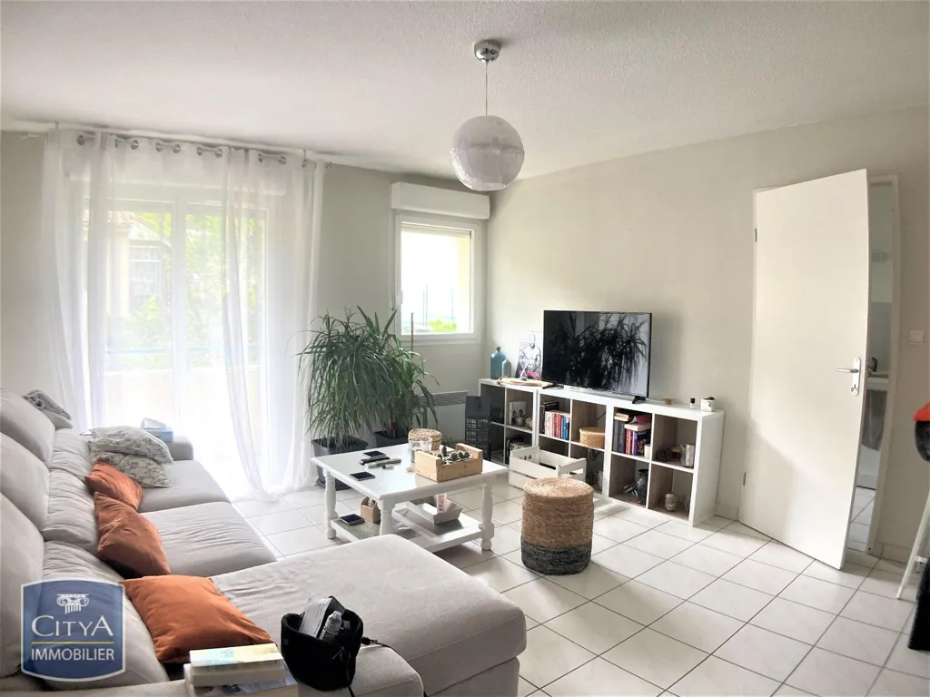 Elutuba - Three-Bedroom Apartment with Balcony in Cahors
