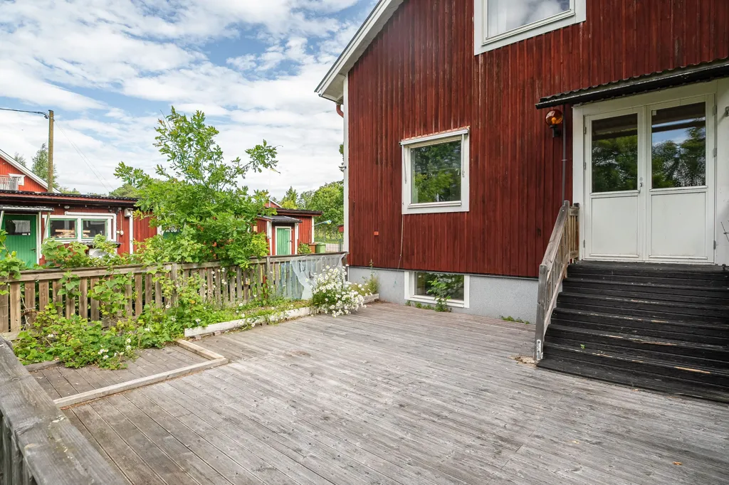 Jardin - Seaside Villa with Guesthouse in Lörudden