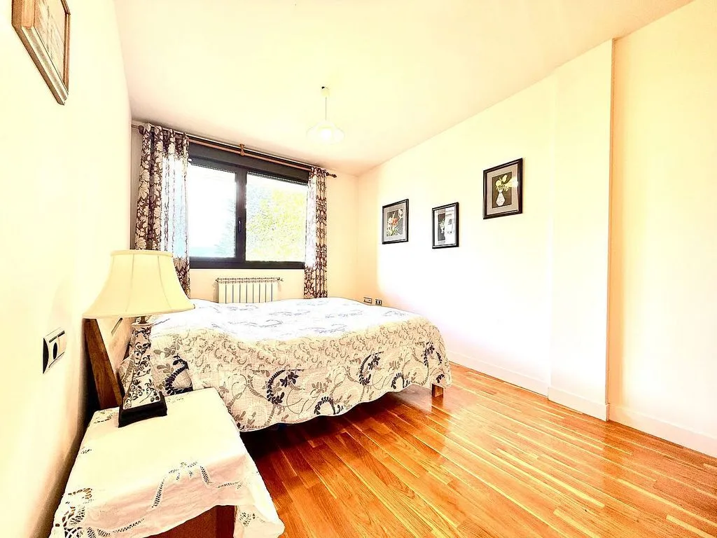 Bedrooms - Terraced Semi-Detached House in Aranguren