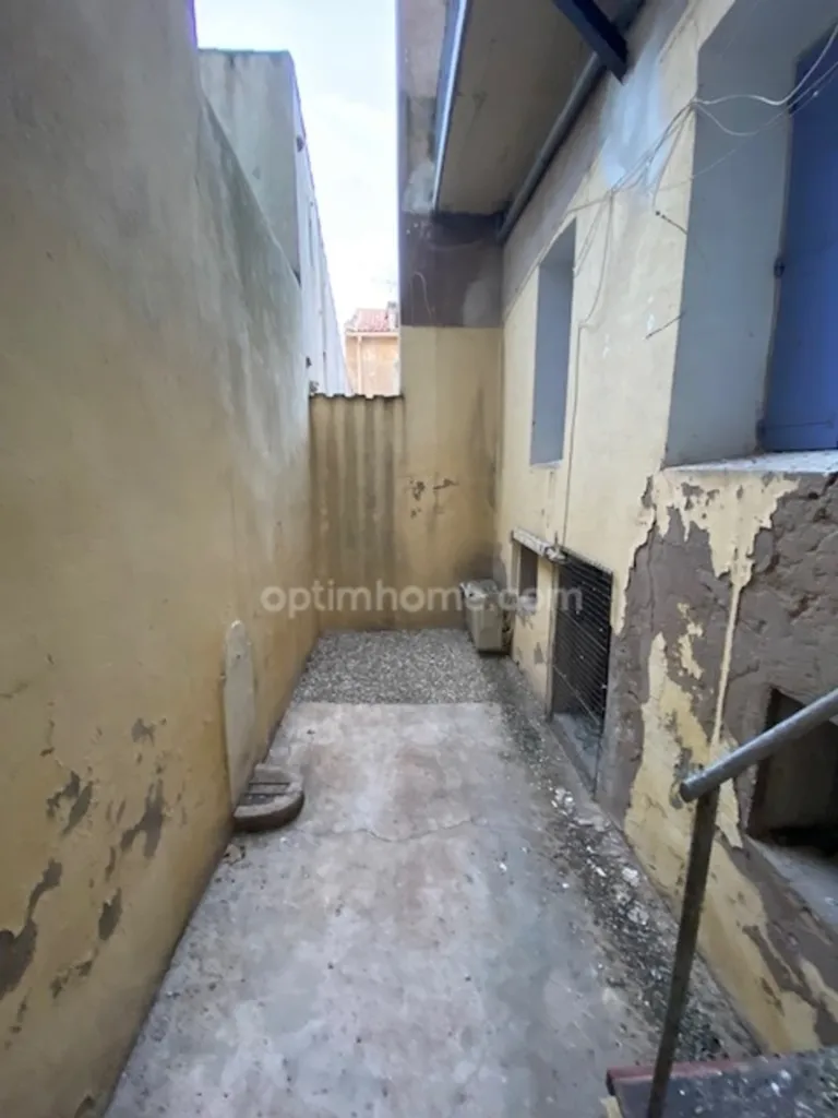 Aed - 2-Bedroom Apartment with Balcony in Sète