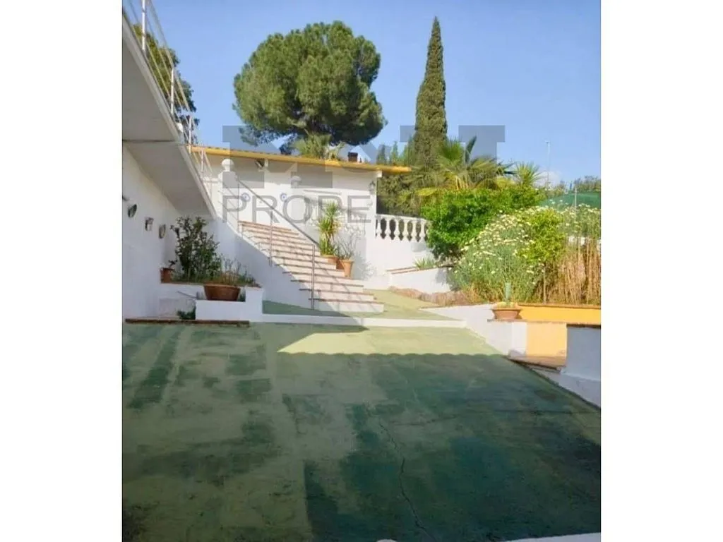 Piscine - Rustic Chalet with Pool in Almendralejo