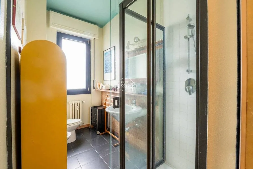 Bathrooms - Luxury Penthouse with Pool in Cassina de' Pecchi