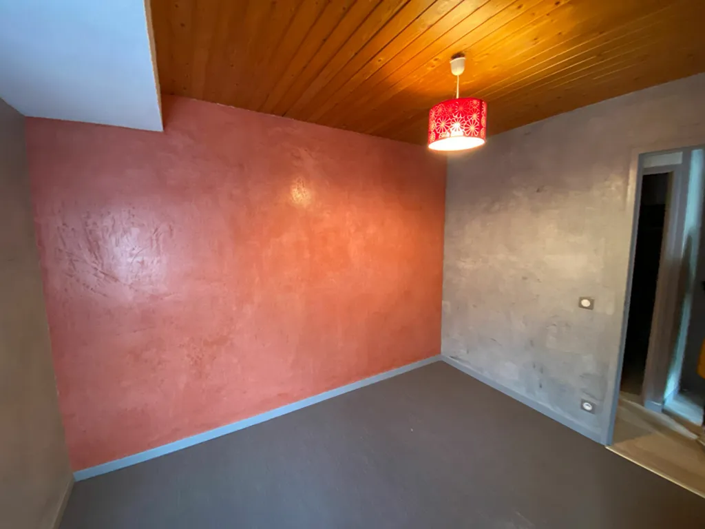 Toad - Modernised 2-Bed Flat in Guillevet