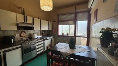Köök - Apartment with Balcony in Pistoia